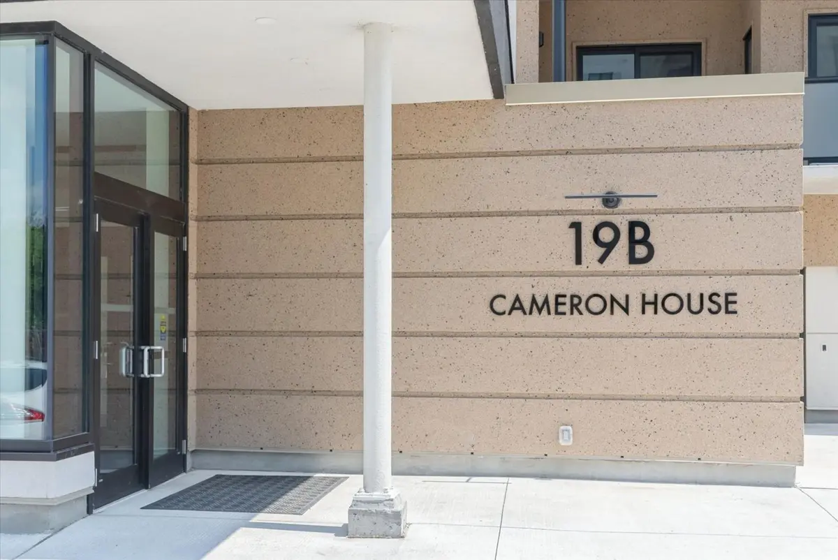 19B West ST N #201, Kawartha Lakes, ON K0M 1N0