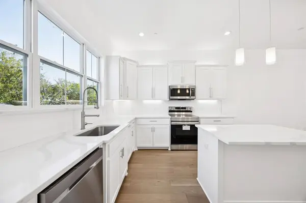 266 Harris Street, Lewisville, TX 75057