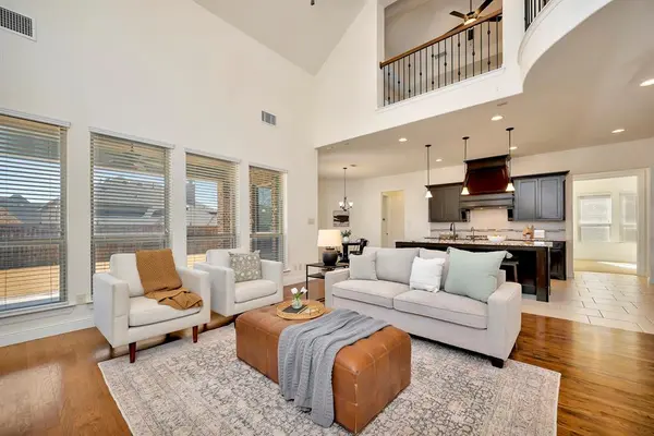 1052 Highpoint Way, Roanoke, TX 76262