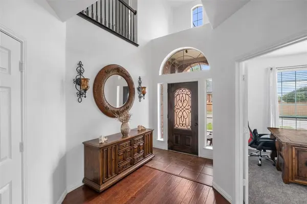 5621 Paloma Blanca Drive, Fort Worth, TX 76179