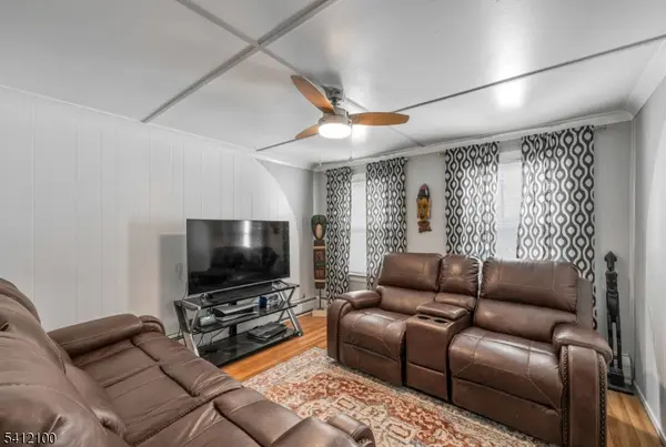 19 Entwistle Ave, Nutley Twp., NJ 07110