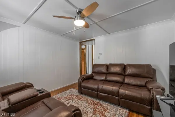 19 Entwistle Ave, Nutley Twp., NJ 07110