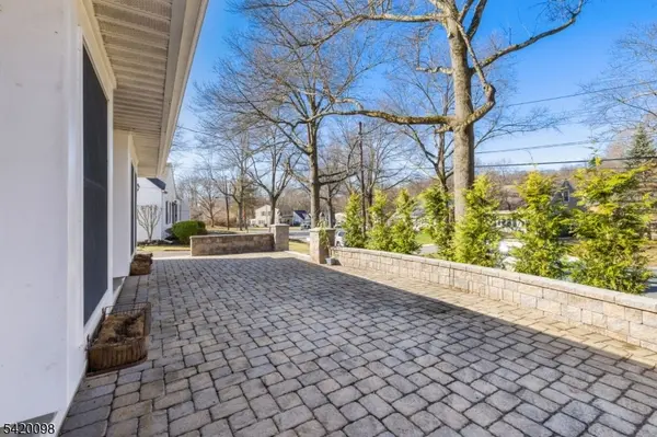 15 Nestro Rd, West Orange Twp., NJ 07052