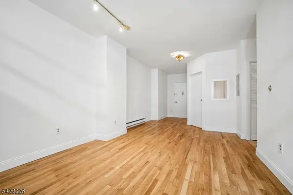 111 Mulberry St #2C, Newark City, NJ 07102