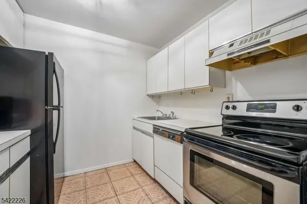 111 Mulberry St #2C, Newark City, NJ 07102