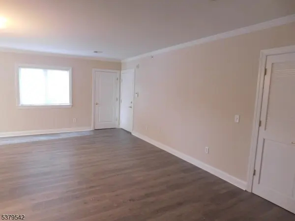 34 Breckenridge Ter, Kinnelon Boro, NJ 07405