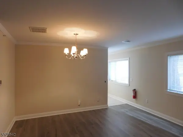 34 Breckenridge Ter, Kinnelon Boro, NJ 07405