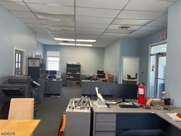 75 E Main St, Rockaway Boro, NJ 07866