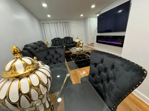 130 Glenbrook Pkwy, Englewood City, NJ 07631