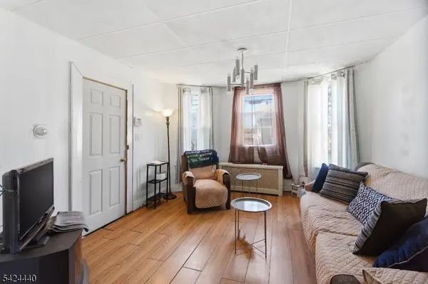 459 E 18Th St, Paterson City, NJ 07514