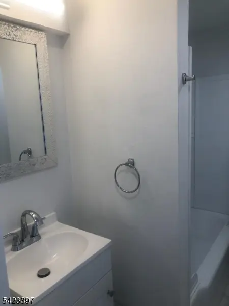 60 E Mc Farlan St Abc, Dover Town, NJ 07801