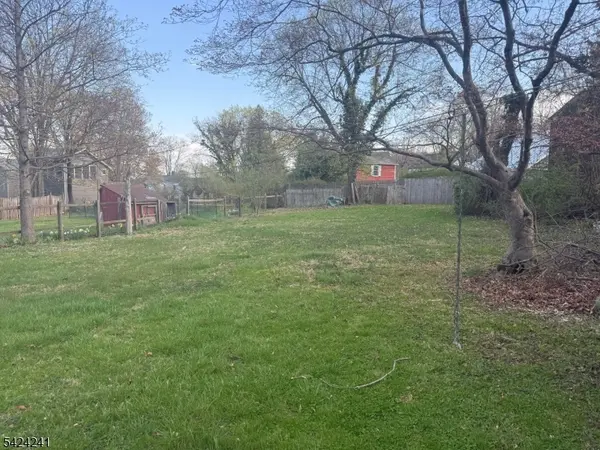 7 James St, Tewksbury Twp., NJ 08858