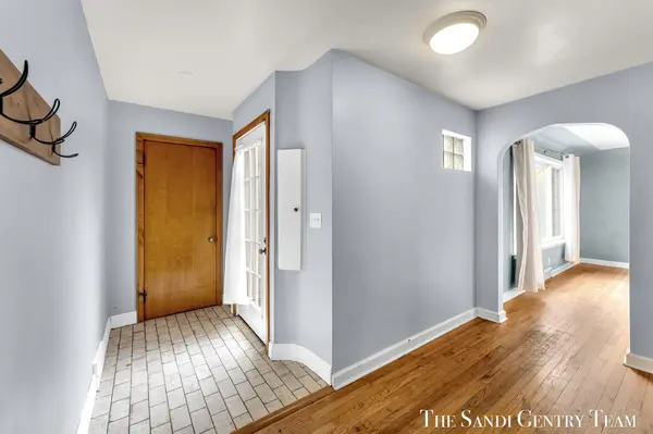 15008 Lakeshore DR, Grand Haven Twp, MI 49417