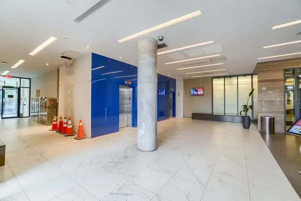 36 Lisgar ST #728 W, Toronto C01, ON M6J 0C7