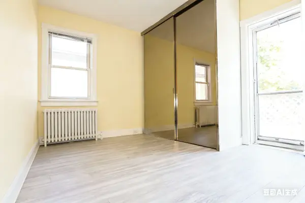 1753 Bayview AVE #202, Toronto C11, ON M4G 3C5