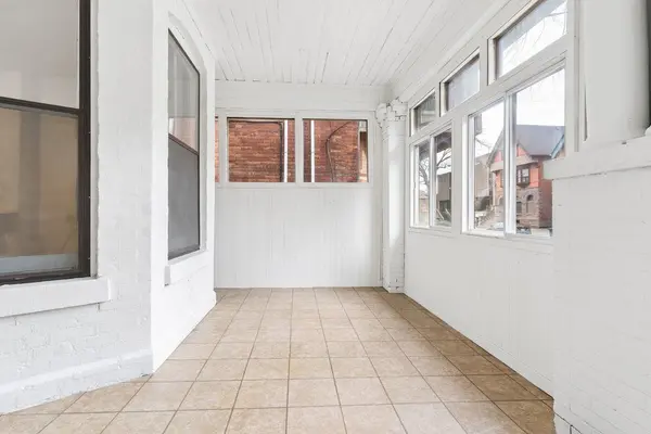 221 Beverley ST, Toronto C01, ON M5T 1Z4