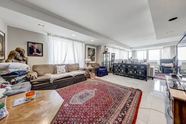 2600 Bathurst ST #1001, Toronto C04, ON M6B 2Z4