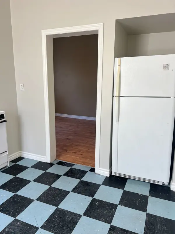 730 Simcoe ST S #6, Oshawa, ON L1H 4M7