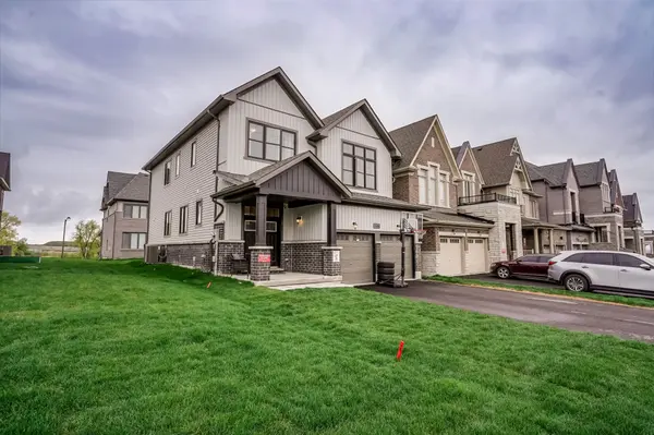 1057 Suddard AVE, Oshawa, ON L1L 0V5