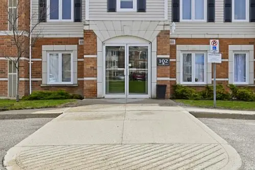 102 Aspen Springs DR #108, Clarington, ON L1C 5N6