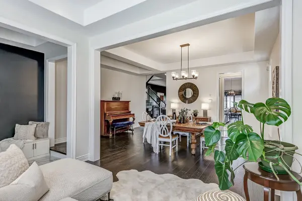 16 Beaverdams DR, Whitby, ON L1P 0C4