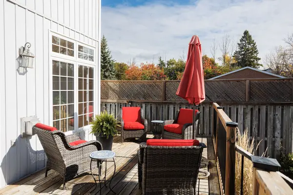 983 Lake DR E, Georgina, ON L0E 1L0