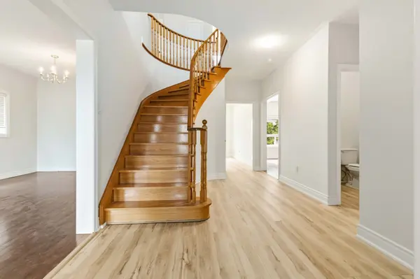 120 Shaftsbury AVE, Richmond Hill, ON L4C 0G6