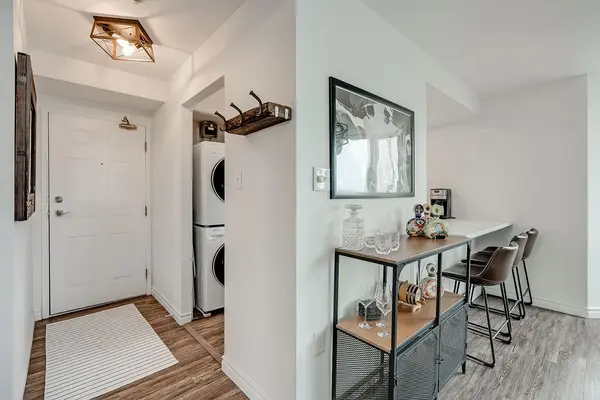 1270 Maple Crossing BLVD #1002, Burlington, ON L7S 2J3