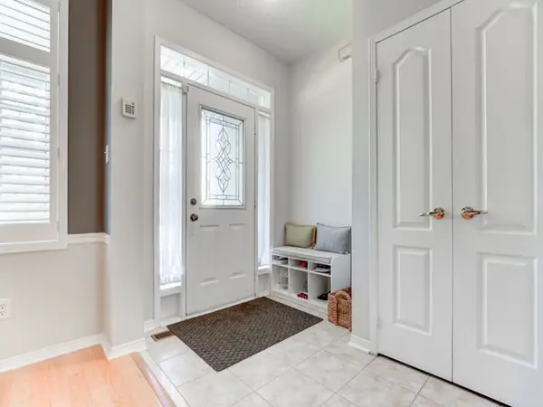 3652 Emery DR, Mississauga, ON L5M 7G8