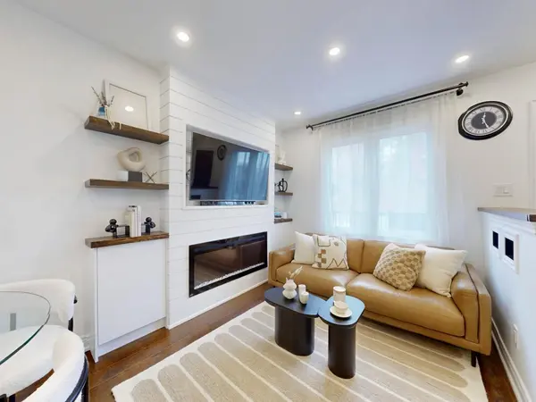 534 Silverthorn AVE, Toronto W03, ON M6M 3H9