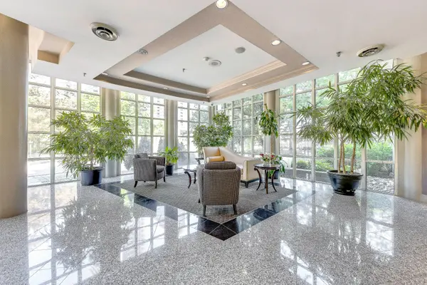 50 Eglinton AVE W #604, Mississauga, ON L5R 3P5