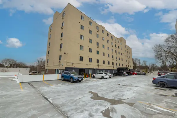 440 Central AVE #405, London East, ON N6B 2E5