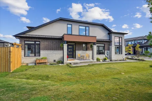 52 Welch LN, Hamilton, ON L9C 0G1