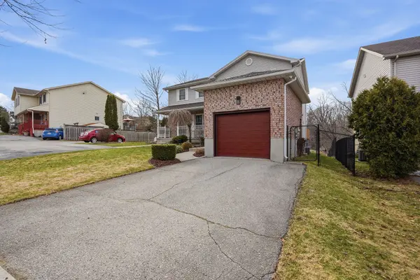 815 Deveron CRES, London South, ON N5Z 5B4