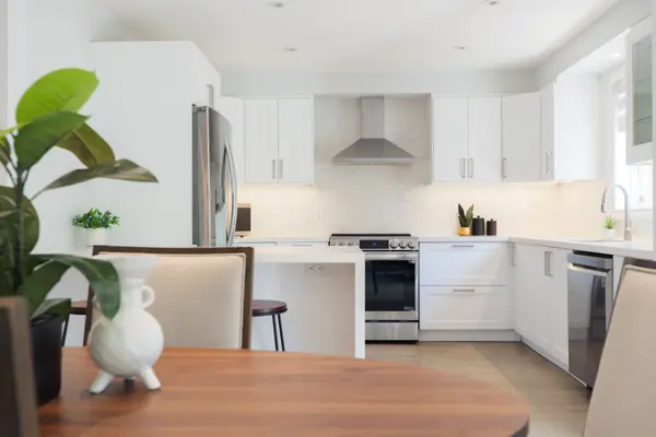 83 Benedict PL, Hamilton, ON L9A 0A4