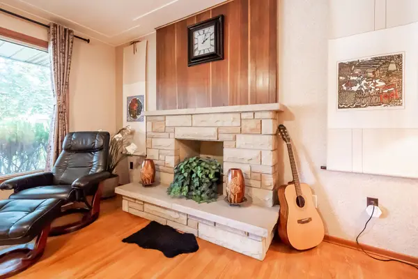 180 Rifle Range RD, Hamilton, ON L8S 3B9