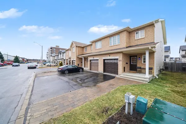 224 Lamplighters DR, Barrhaven, ON K2J 0K7