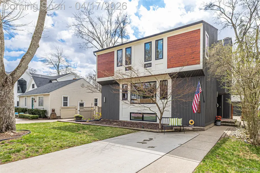 312 Terry AVE, Rochester, MI 48307