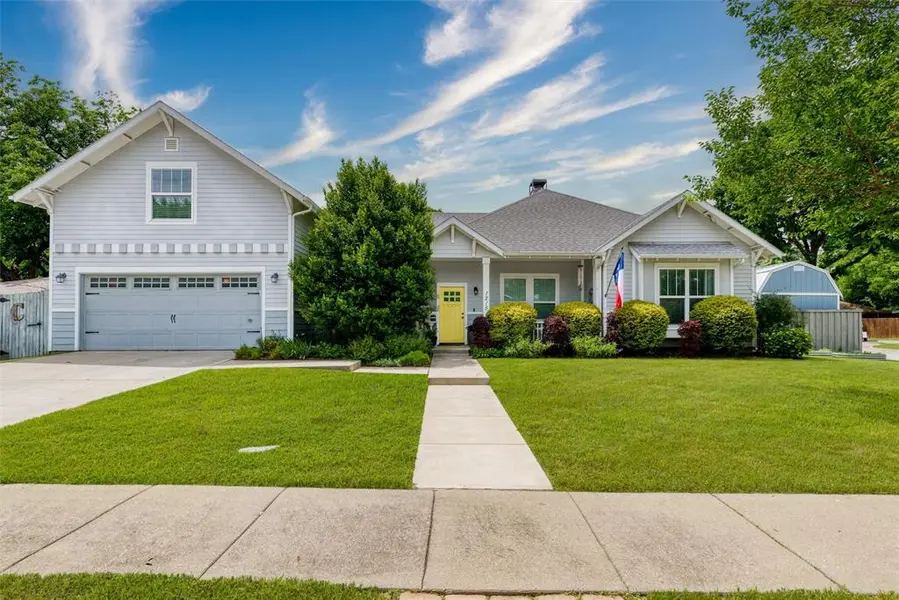 1215 Coleman Street, Mckinney, TX 75069