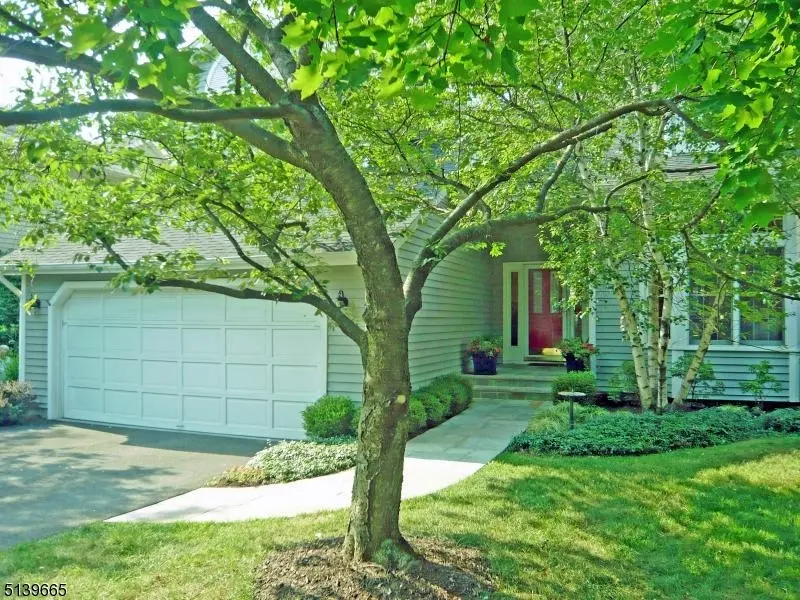 148 Smoke Rise Rd, Bedminster Twp., NJ 07921