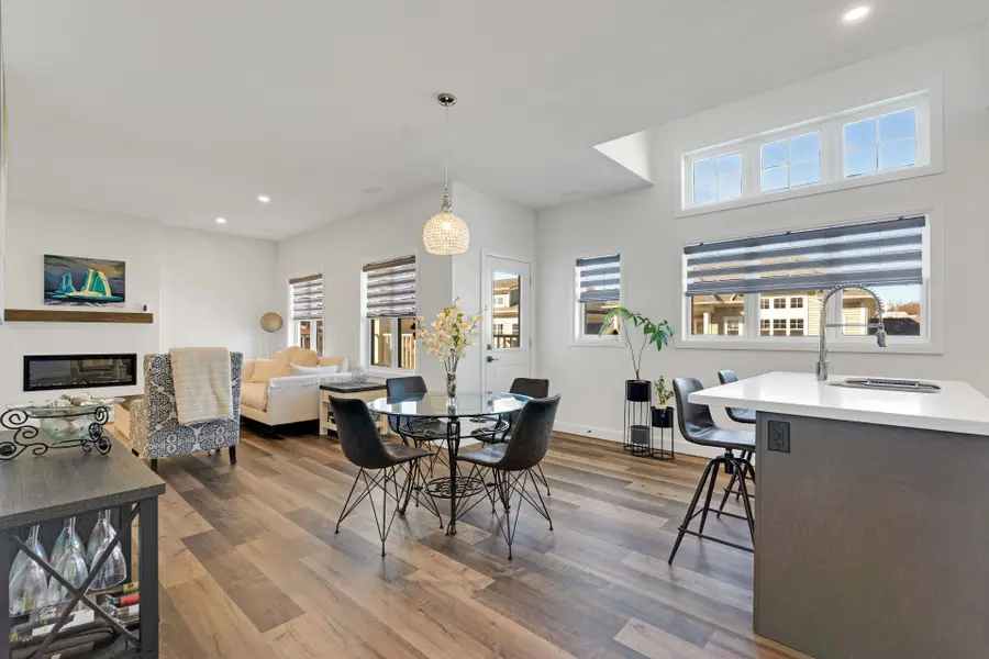 9B Shores LN, Fort Erie, ON L0S 1B0