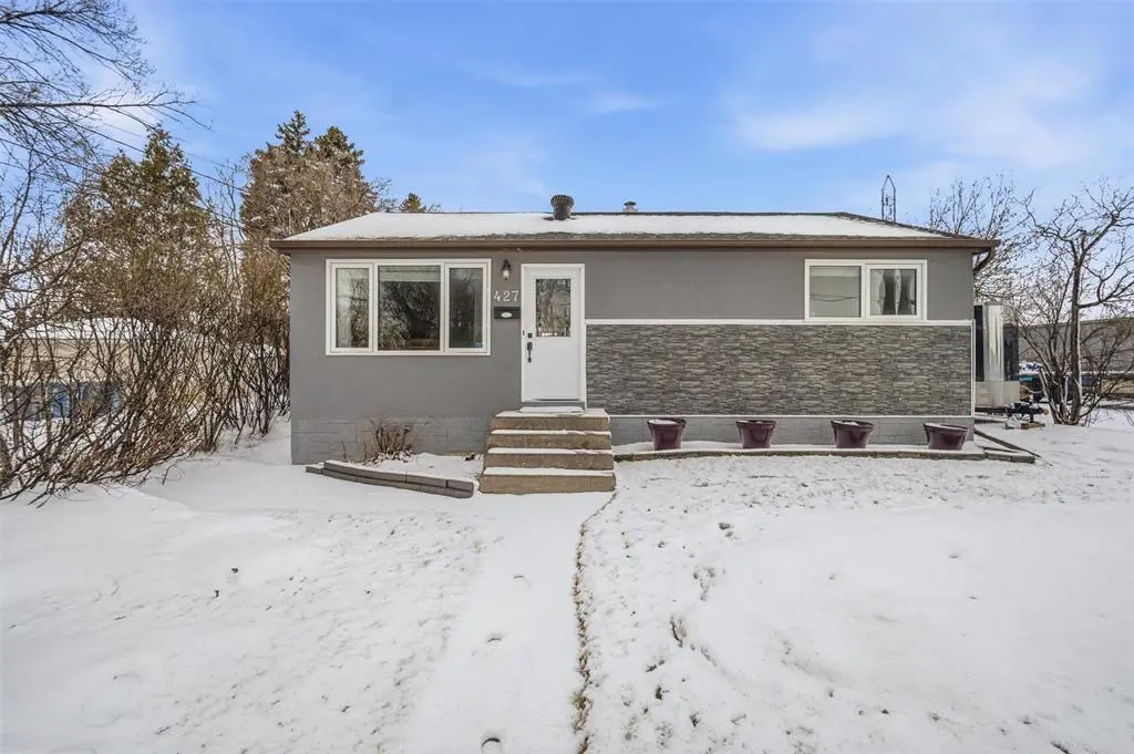 427 Deschambault ST, Winnipeg, MB R2H 0K2