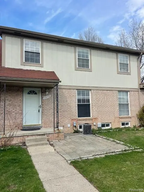 35473 Turner DR, Sterling Heights, MI 48312