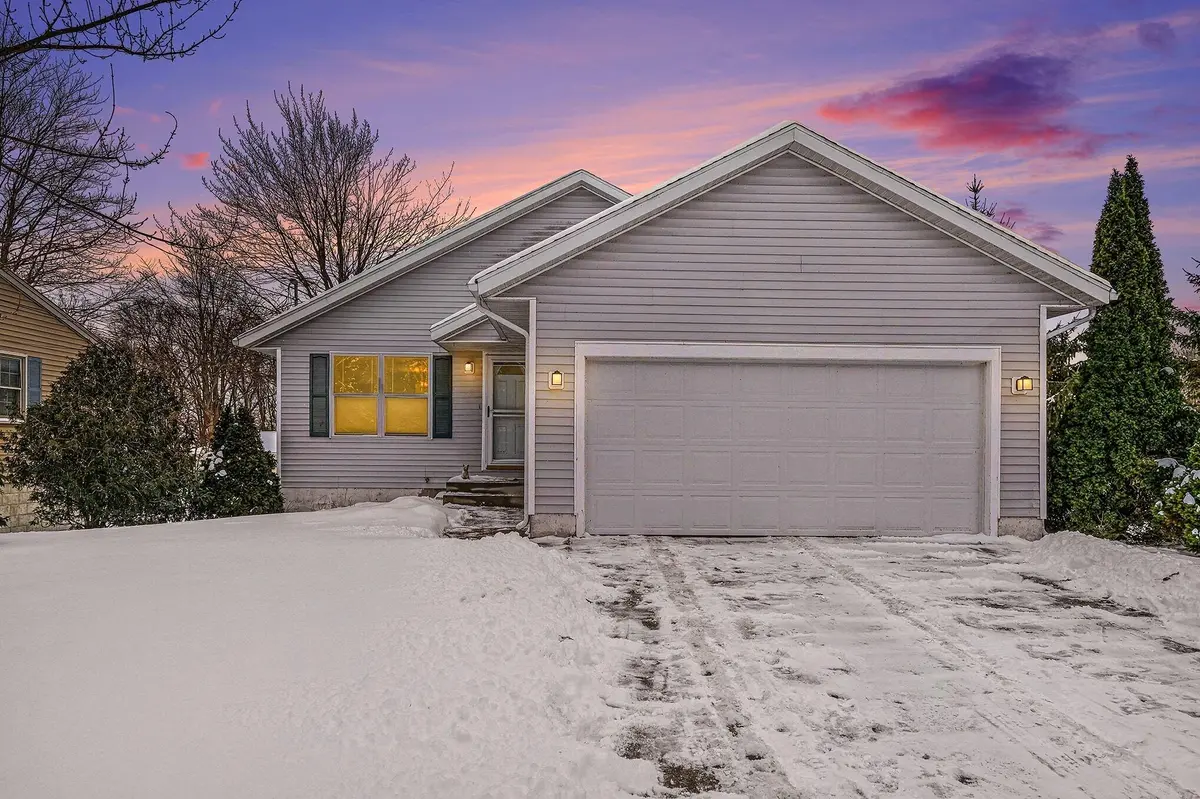 205 McConnell AVE, North Muskegon City, MI 49445