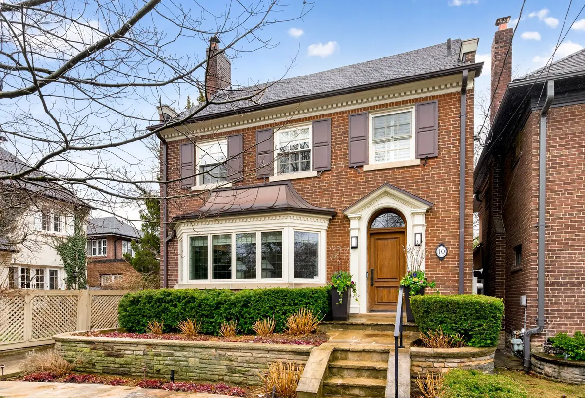 10 Harper AVE, Toronto C09, ON M4T 2K9