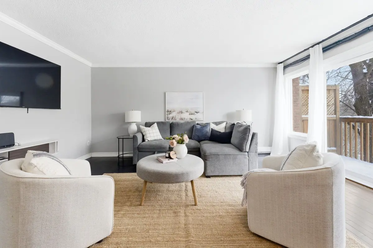 317 Milestone CRES, Aurora, ON L4G 3M2