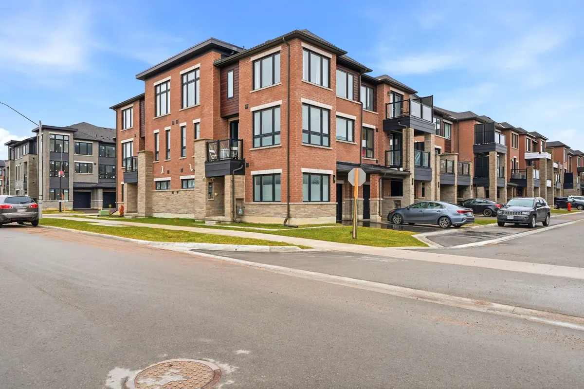 1 Red Maple LN, Barrie, ON L9J 0N4