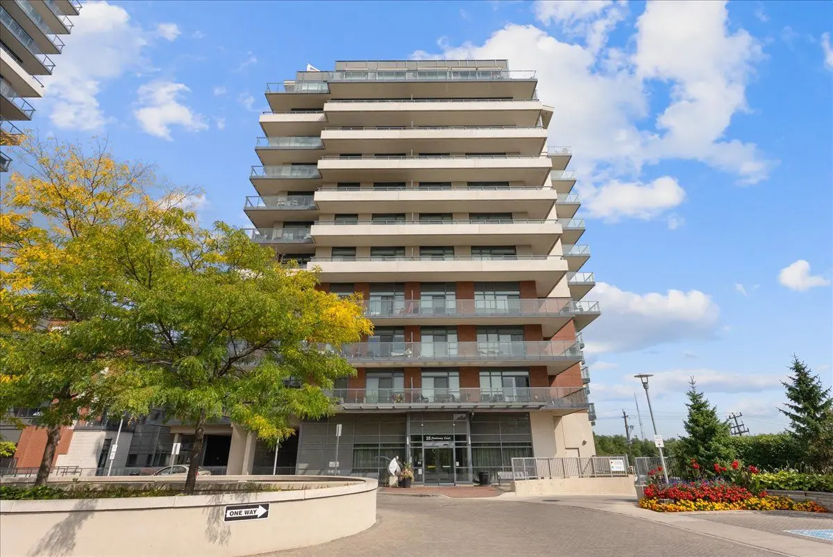 35 Fontenay CT #507, Toronto W08, ON M9A 0C4