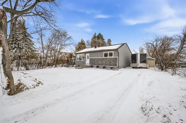 427 Deschambault ST, Winnipeg, MB R2H 0K2