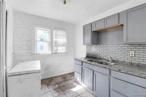 15703 Ardmore ST, Detroit, MI 48227